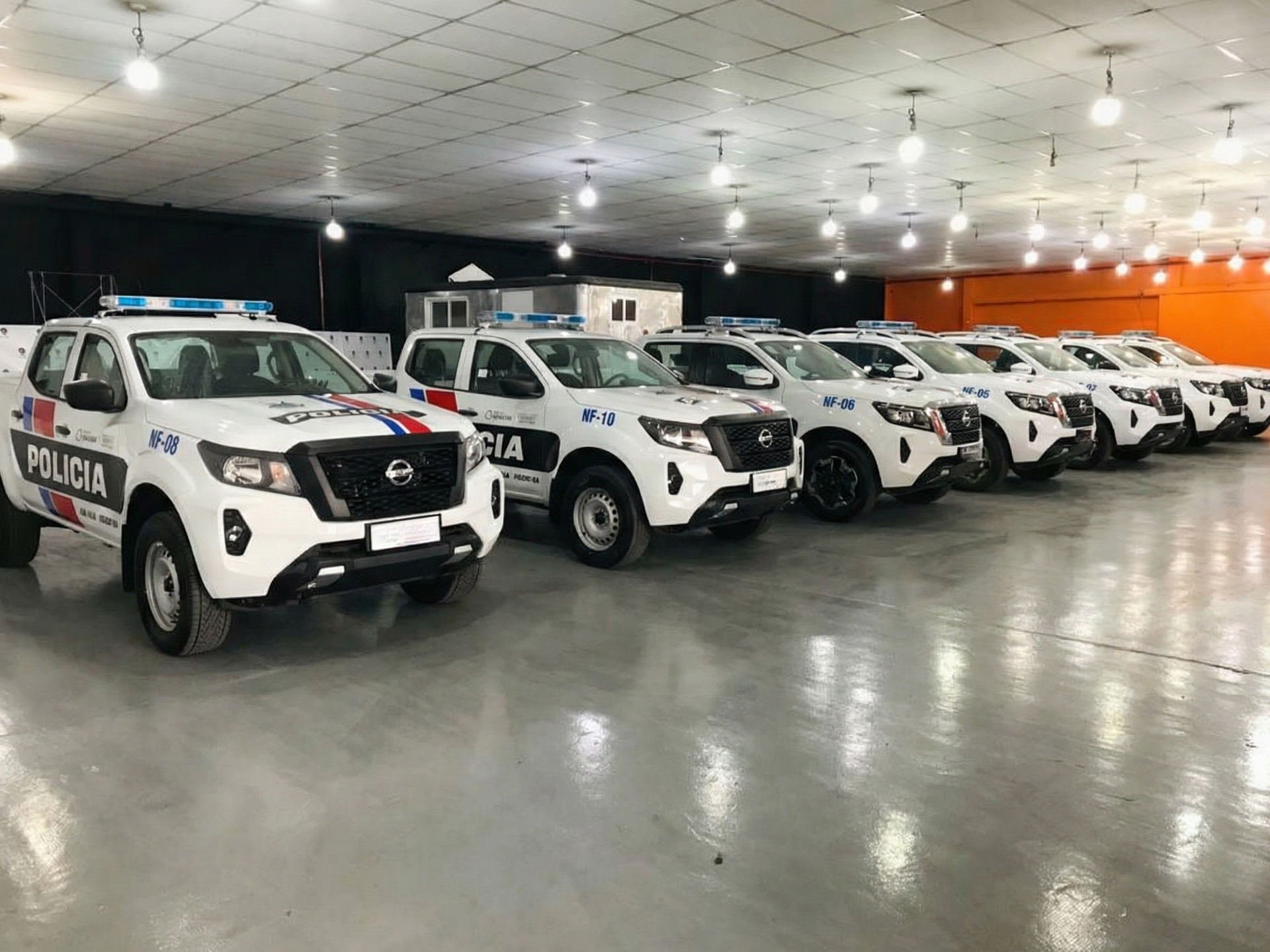 Flota de camionetas policiales Nissan